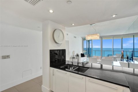 Copropriété à vendre à Sunny Isles Beach, Floride: 1 chambre, 79.71 m2 № 2035182 - photo 17