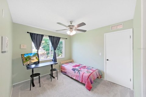 House in Largo, Florida 3 bedrooms, 128.58 sq.m. № 2231048 - photo 19