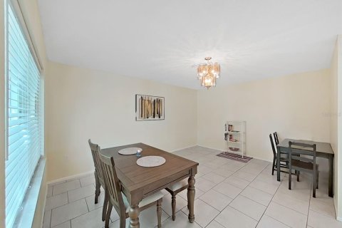 House in Largo, Florida 3 bedrooms, 128.58 sq.m. № 2231048 - photo 7