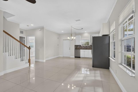 Adosado en venta en Riviera Beach, Florida, 4 dormitorios, 172.43 m2 № 2432524 - foto 12
