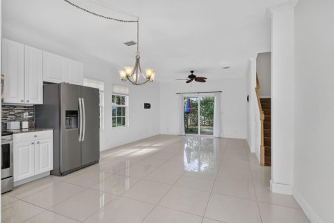 Adosado en venta en Riviera Beach, Florida, 4 dormitorios, 172.43 m2 № 2432524 - foto 4