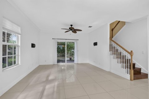 Adosado en venta en Riviera Beach, Florida, 4 dormitorios, 172.43 m2 № 2432524 - foto 13