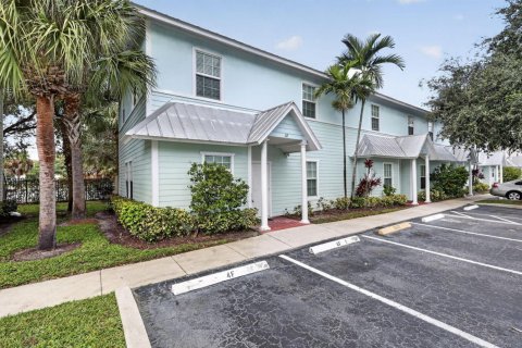 Adosado en venta en Riviera Beach, Florida, 4 dormitorios, 172.43 m2 № 2432524 - foto 2