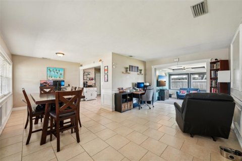 Casa en venta en Clearwater, Florida, 3 dormitorios, 133.78 m2 № 1744097 - foto 10