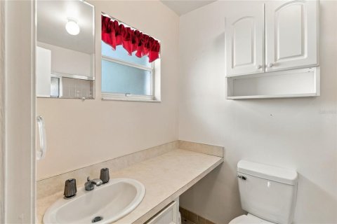House in Orlando, Florida 2 bedrooms, 138.8 sq.m. № 2398668 - photo 20