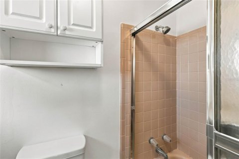 House in Orlando, Florida 2 bedrooms, 138.8 sq.m. № 2398668 - photo 21