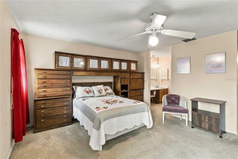 House in Orlando, Florida 2 bedrooms, 138.8 sq.m. № 2398668 - photo 16