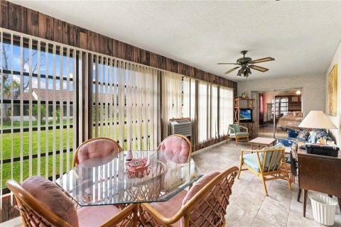 House in Orlando, Florida 2 bedrooms, 138.8 sq.m. № 2398668 - photo 26