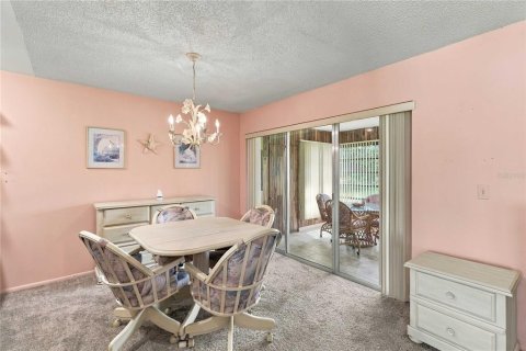 House in Orlando, Florida 2 bedrooms, 138.8 sq.m. № 2398668 - photo 8