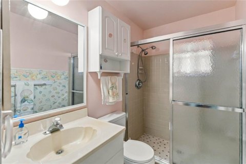 House in Orlando, Florida 2 bedrooms, 138.8 sq.m. № 2398668 - photo 25