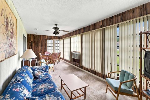 House in Orlando, Florida 2 bedrooms, 138.8 sq.m. № 2398668 - photo 28