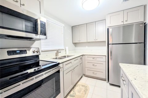 Condominio en venta en Bradenton, Florida, 2 dormitorios, 69.12 m2 № 2151951 - foto 7