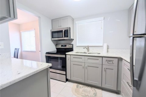 Condominio en venta en Bradenton, Florida, 2 dormitorios, 69.12 m2 № 2151951 - foto 5