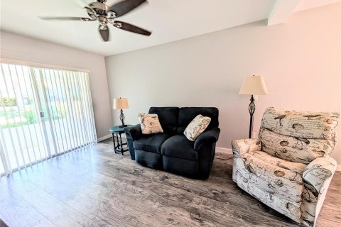 Condominio en venta en Bradenton, Florida, 2 dormitorios, 69.12 m2 № 2151951 - foto 13