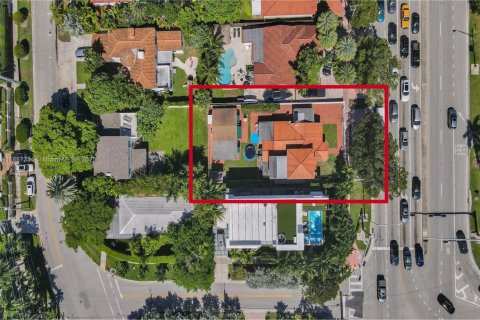 Commercial property in Miami Beach, Florida 281.68 sq.m. № 1938857 - photo 3