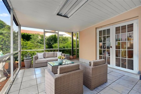 Propiedad comercial en venta en Miami Beach, Florida, 281.68 m2 № 1938857 - foto 9