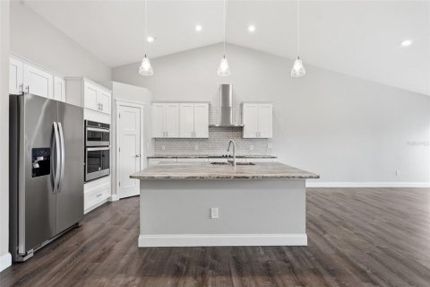House in Spring Hill, Florida 4 bedrooms, 195.09 sq.m. № 2207812 - photo 4