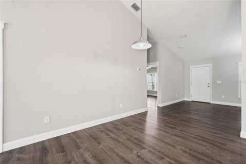 House in Spring Hill, Florida 4 bedrooms, 195.09 sq.m. № 2207812 - photo 18