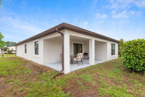 Casa en venta en Fort Pierce, Florida, 2 dormitorios, 134.8 m2 № 1229220 - foto 1