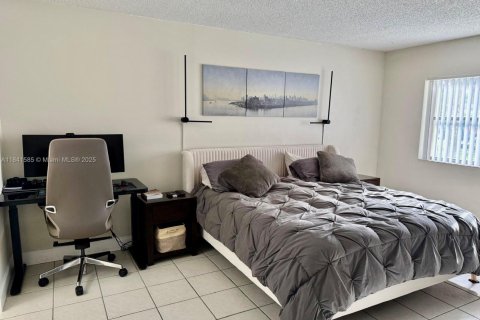 Condominio en venta en Weston, Florida, 1 dormitorio, 75.44 m2 № 1832518 - foto 16