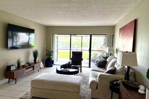 Condominio en venta en Weston, Florida, 1 dormitorio, 75.44 m2 № 1832518 - foto 10