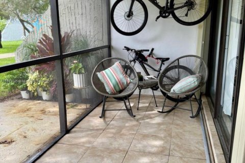 Condominio en venta en Weston, Florida, 1 dormitorio, 75.44 m2 № 1832518 - foto 9