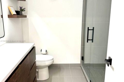 Condominio en venta en Weston, Florida, 1 dormitorio, 75.44 m2 № 1832518 - foto 15