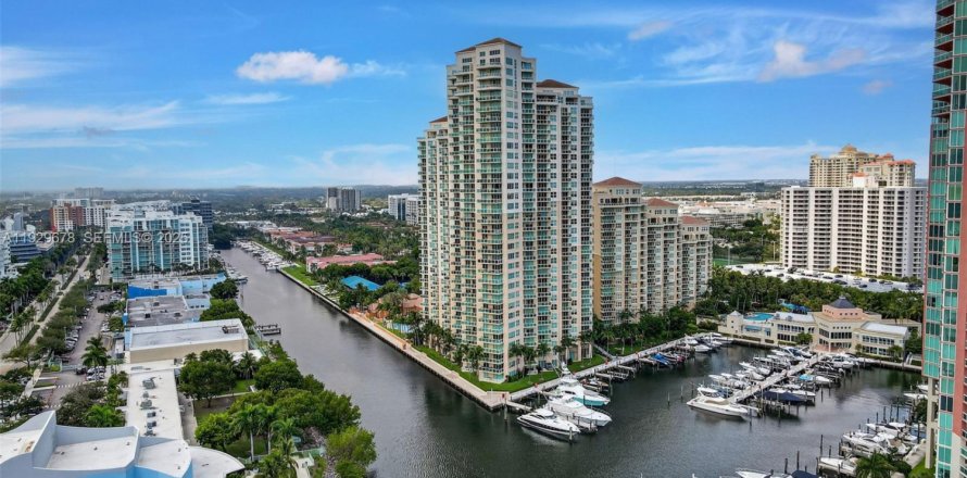 Кондоминиум с 3 спальнями в Авентура, Флорида № 1990279