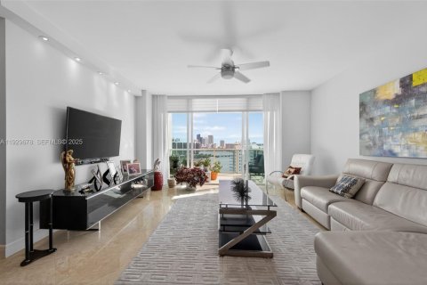 Купить кондоминиум в Авентура, Флорида 3 спальни, 173.36м2, № 1990279 - фото 10