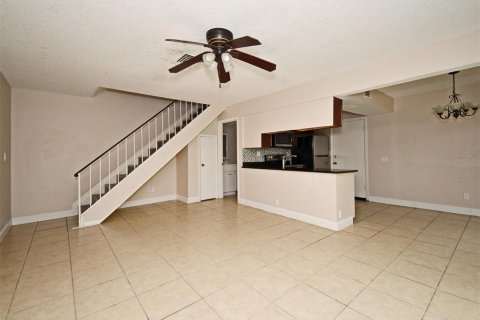 Condominio en alquiler en Orlando, Florida, 2 dormitorios, 84.45 m2 № 1901549 - foto 9