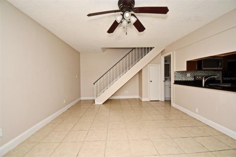 Condominio en alquiler en Orlando, Florida, 2 dormitorios, 84.45 m2 № 1901549 - foto 10