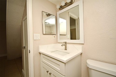 Condominio en alquiler en Orlando, Florida, 2 dormitorios, 84.45 m2 № 1901549 - foto 25