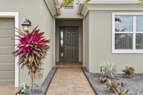Casa en venta en Port St. Lucie, Florida, 2 dormitorios, 160.81 m2 № 2077883 - foto 2