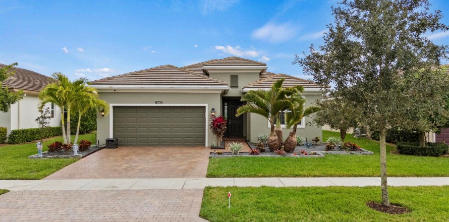 Casa en Port St. Lucie, Florida 2 dormitorios, 160.81 m2 № 2077883