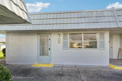 Condo in Sun City Center, Florida, 2 bedrooms  № 2385777