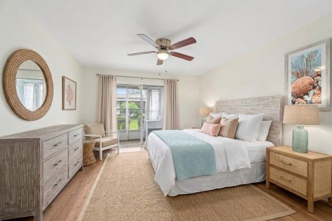 Condo in Sun City Center, Florida, 2 bedrooms № 2385777 - photo 21