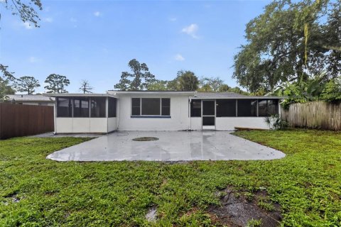 Villa ou maison à louer à Port Richey, Floride: 3 chambres, 119.29 m2 № 2389444 - photo 29