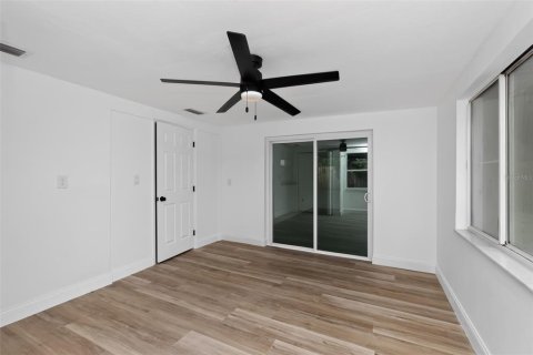 Villa ou maison à louer à Port Richey, Floride: 3 chambres, 119.29 m2 № 2389444 - photo 22