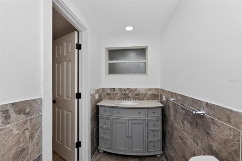 Villa ou maison à louer à Port Richey, Floride: 3 chambres, 119.29 m2 № 2389444 - photo 19