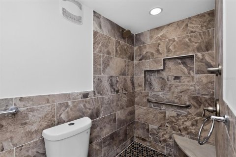 Villa ou maison à louer à Port Richey, Floride: 3 chambres, 119.29 m2 № 2389444 - photo 20