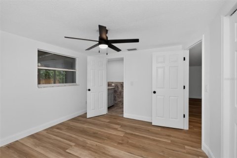 Villa ou maison à louer à Port Richey, Floride: 3 chambres, 119.29 m2 № 2389444 - photo 17