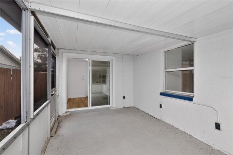 Villa ou maison à louer à Port Richey, Floride: 3 chambres, 119.29 m2 № 2389444 - photo 27