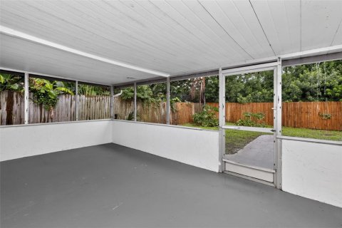 Villa ou maison à louer à Port Richey, Floride: 3 chambres, 119.29 m2 № 2389444 - photo 28