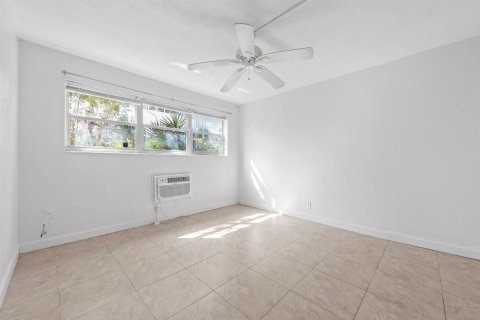 Condominio en venta en Fort Lauderdale, Florida, 1 dormitorio, 62.24 m2 № 2154029 - foto 4