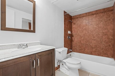 Condominio en venta en Fort Lauderdale, Florida, 1 dormitorio, 62.24 m2 № 2154029 - foto 6