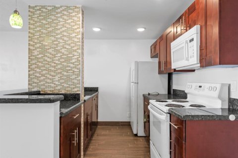 Condominio en venta en Fort Lauderdale, Florida, 1 dormitorio, 62.24 m2 № 2154029 - foto 9