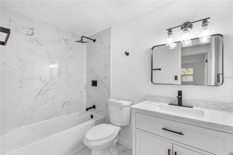 Villa ou maison à vendre à Longwood, Floride: 3 chambres, 162.11 m2 № 1835584 - photo 18