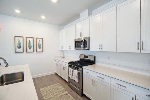House in Bradenton, Florida 4 bedrooms, 188.78 sq.m. № 931179 - photo 6