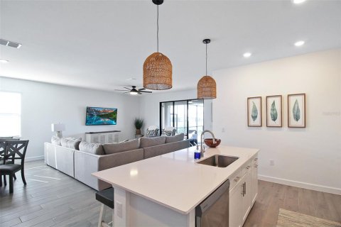 House in Bradenton, Florida 4 bedrooms, 188.78 sq.m. № 931179 - photo 7