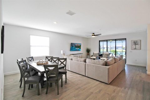 House in Bradenton, Florida 4 bedrooms, 188.78 sq.m. № 931179 - photo 24
